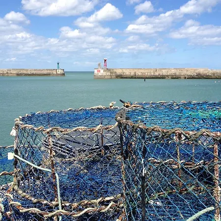 Vue Port-en-Bessin-Huppain