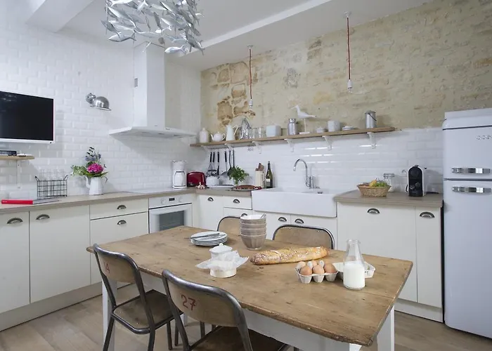 Vue * Port-en-Bessin-Huppain